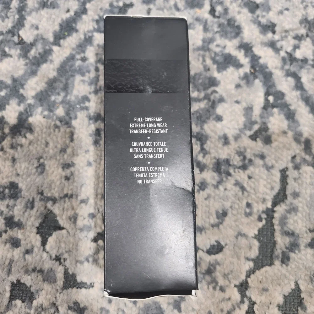 KVD Vegan Beauty Lock-It Foundation Light 43 Warm Full Coverage Matte 1oz NIB